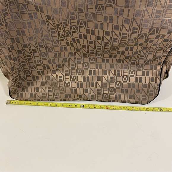 Kenneth Cole Garment Bag Monogrammed with Multiple Pockets and Shoulder Strap - Picture 15 of 15